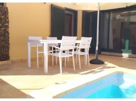 Anahi Homes Corralejo- Villa Dracacena 14，位于拉奥利瓦的酒店