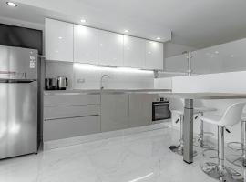 Tenerifeopenhome Luxury prestige studio in playa las americas，位于美洲海滩的酒店