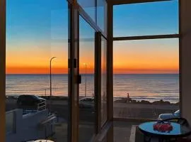 beachfront apartment 5/22 Esplanades seaviews