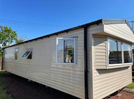 Two Bedroom Willerby Parkhome in Uddingston, Glasgow，位于阿丁斯顿的酒店