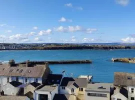 Portrush Penthouse Stunning Harbour & Atlantic Views only 2 mins walk to Harbour & Ramore