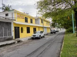 OYO Hotel Marías,Aeropuerto Internacional de Chetumal