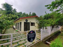 JenJon Karjat Resort - One BHK Premium Chalet with optional SWIMMING POOL，位于卡尔贾特的酒店