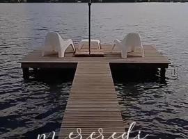 Ma Cabane Au Bord Du Lac，位于讷维克的酒店