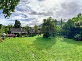 La Acuarela, Posada de La Monita，位于佩雷拉的旅馆