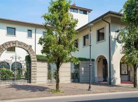 Bes Hotel Villa Zoia，位于博尔特伊略的酒店