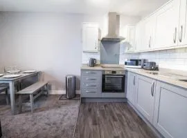 Brilliant 4 Berth Seaside Apartment In Great Yarmouth, Norfolk Ref 99005s