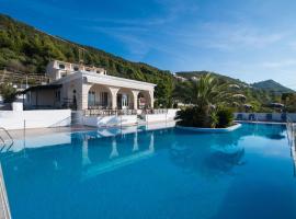 Sunset Premium Studio 2，位于阿约斯尼奇塔斯的酒店