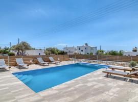 Ippocampos Seaside Serenity - Unwind at Paros Poolside Retreats，位于艾丽奇的酒店