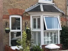 Homely Victorian Terraced Town House with Parking.