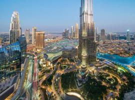 WORLD CLASS 3BR with full BURJ KHALIFA and FOUNTAIN VIEW，位于迪拜HSBC Bank Middle East Limited附近的酒店