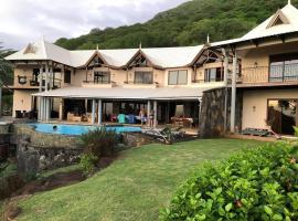 FABULAR Sea View，位于黑河区的酒店