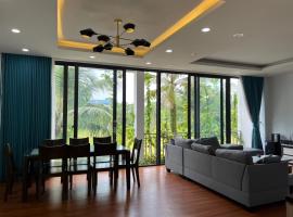 Friendly villa SH Đại Lải 4 phòng ngủ，位于Phúc Yên的酒店