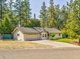 Acorn House - Charming house in green heaven with pool table with lovely backyard