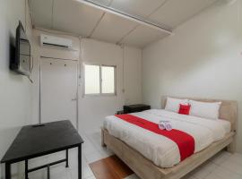 RedDoorz @ Taman Green Legon，位于Padurenan的酒店