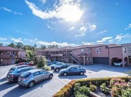 Kings Of Riccarton Motel with Airport Shuttle service