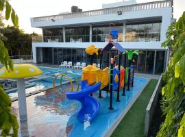 Bingo House Watamu, A Modern 5-Bedroom Villa with Pool, A Kids Heaven，位于瓦塔穆的别墅
