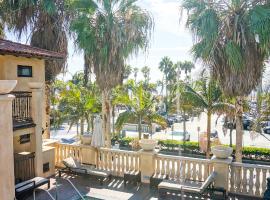 Balboa Inn, On The Beach At Newport，位于纽波特海滩巴波亚娱乐区附近的酒店