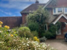 Stonehenge Hostel - YHA Affliated，位于埃姆斯伯里的青旅