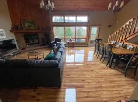 W1 Cozy and comfortable Bretton Woods condo with ski slope views fireplace