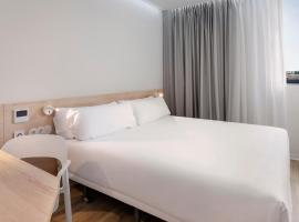 B&B HOTEL Famalicão，位于维拉诺瓦-德法马利的酒店