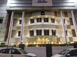 SHELTER HOTEL，位于勒克瑙Chaudhary Charan Singh International Airport - LKO附近的酒店