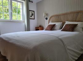 La Maison des Tilleuls，位于Saint-Germain-sur-Sèves的酒店