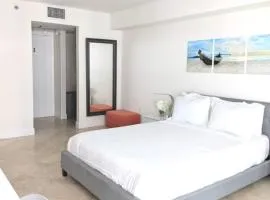 Fully Renovated One Bedroom Apartment @ The Club