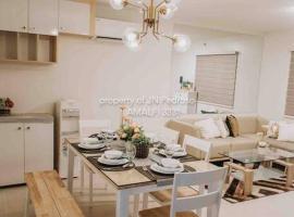 Work-friendly Mountain-view condo near SM Seaside，位于宿务的酒店