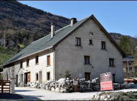 Doudou Vercors，位于韦尔科尔地区朗的酒店