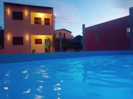 Duplex com 2 quartos com piscina e estacionamento，位于阿拉卡蒂的酒店