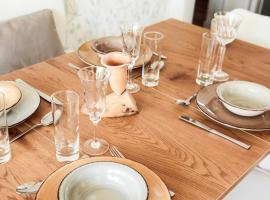 Ferienwohnung Familienglück，位于图青的酒店