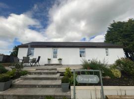 Unique countryside stay，位于Dundrod的酒店