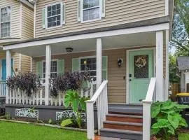 New Cheerful Renovated Home - 5 Min to Downtown!