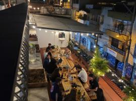 La Familia Hostel - Parque Poblado，位于麦德林的酒店