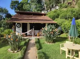 Chalé das Montanhas - Cachoeira particular dentro da hospedagem