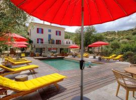 Hôtel Casale Olmia，位于Moncale的乡间豪华旅馆