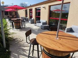 Hôtel L'Agape，位于Thermes-Magnoac的酒店