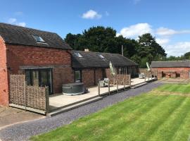 The Stables and Granary at Shawbroom Farm，位于Cheswardine的酒店