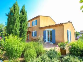 Beautiful holiday villa in Provence France，位于奥普的别墅