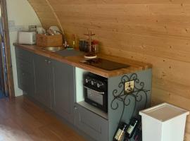 Railway Pod, Castlewellan，位于卡斯尔韦伦的酒店