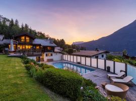 Chalet Galadhrim Chamonix Mont Blanc Valley，位于里雾诗的带泳池的酒店