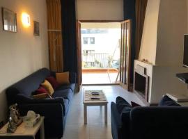Spacious chalet in Satellity - Faitroun，位于Fayţrūn的酒店