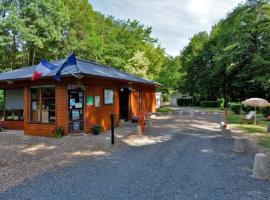 Camping Onlycamp Le Val Joyeux，位于Château-la-Vallière的酒店