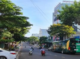 Cao Nguyen Hotel - Gia Lai，位于波来古市的酒店