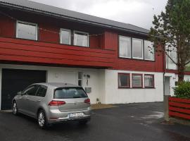 Apartment in Selatrað - Free parking，位于Selatrað的酒店