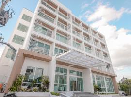 Hotel Agnes，位于武里南的酒店