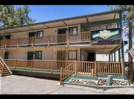 Big Bear Lake Front Lodge，位于大熊湖的酒店