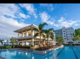 Caren 8-Spatial Condo Maa 2br fully-furnished wtih unli Pool access，位于Ma-a的酒店