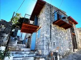 Pappou's Traditional Cottage at Epano Elounda